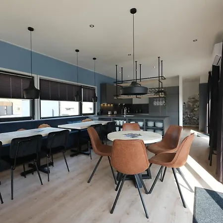 Apartament Hofresidentie Amalia Met Hottub & Sauna | Prive Zwemvijver | 20 Pers. Kotten
