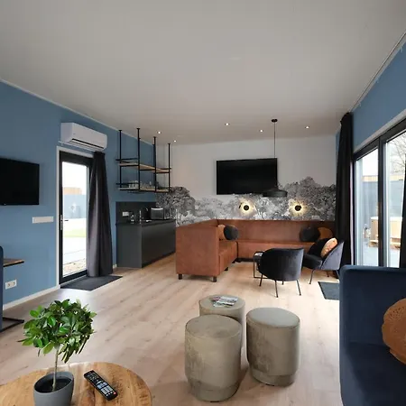 Daire Hofresidentie Amalia Met Hottub & Sauna | Prive Zwemvijver | 20 Pers.