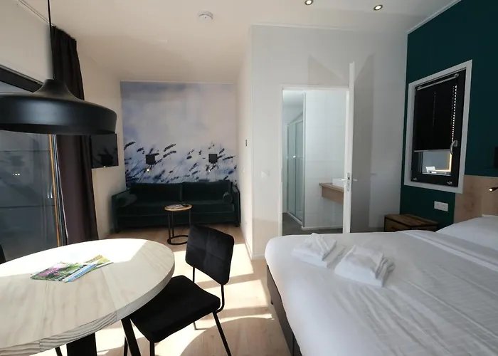 Hofparken Wiltershaar - Groepsaccommodatie Met Privé Wellness * Kotten